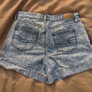 American Eagle Short size 10, high rise, mom short